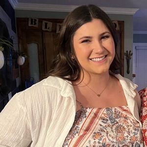 Meet your Posher, Olivia